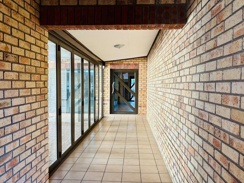 3 Bedroom Property for Sale in Langenhovenpark Free State